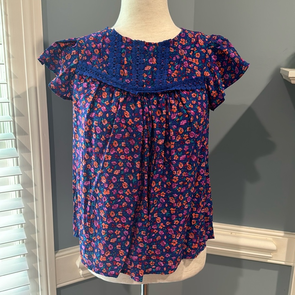 Cute purple floral lace top